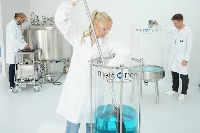 Pruebas de mezcla y equipos Metenova en laboratorio